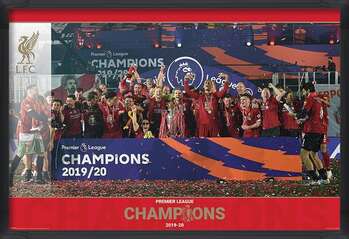 Oprawiony plakat Liverpool FC - Trophy Lift